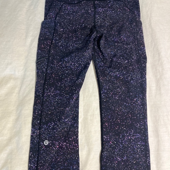 Lululemon Leggings Size 6! Galaxy print - Picture 4 of 6